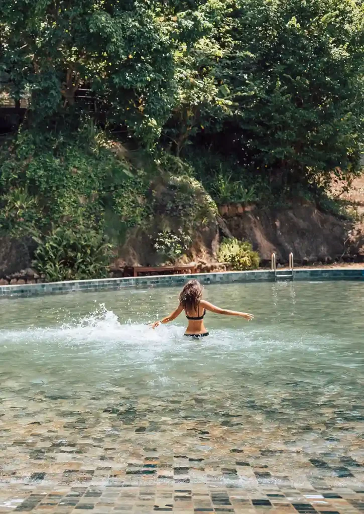 Scenic infinity pools in Sri Lanka’s hills Boutique hotels with infinity pools Infinity pool with mountain views Sri Lanka Tranquil infinity pool retreats Sri Lanka Hill country hotels with infinity pools