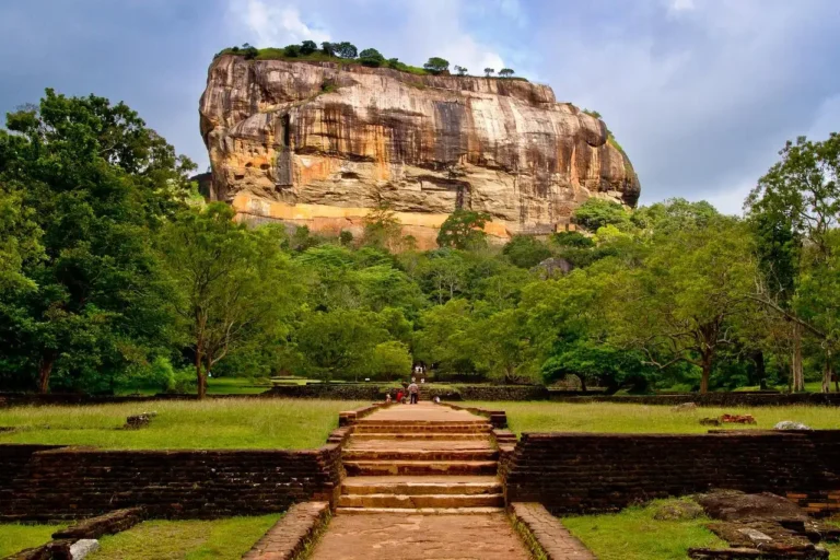 Ancient Fortress, UNESCO World Heritage, Historical Site, Rock Climbing, King Kassapa, Sigiriya Frescoes, Panoramic Views, Archaeological Site, Lion’s Gate, Fortress Ruins.